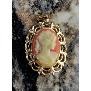 Vtg Victorian Carved Shell Cameo Pendant With Link 1.1"